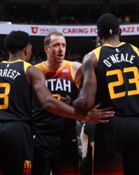  欧文末节独得16分独行侠主场逆转击败快船稳固排名