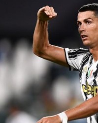 ,卡利亚里锋线重组见效,帕沃莱蒂头槌双响救主  